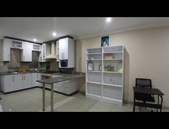 2 BEDROOM HOUSE FOR SALE IN SEA VIEW